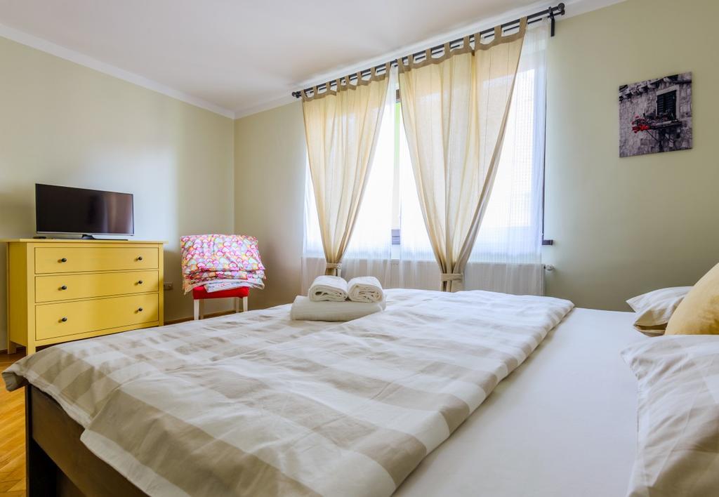 Meno Apartment Sibiu Luaran gambar
