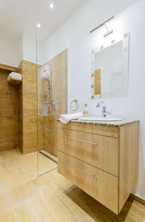 Meno Apartment Sibiu Luaran gambar