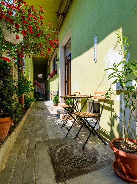 Meno Apartment Sibiu Luaran gambar